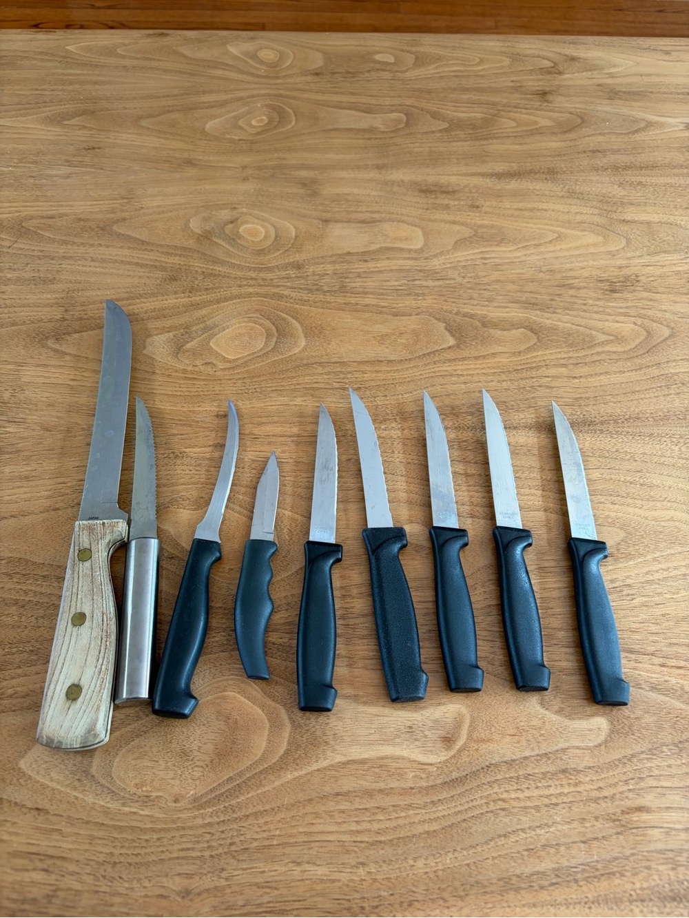 9 knives